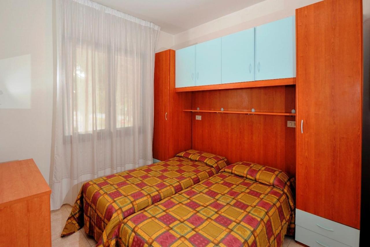 Amazing Villa With Private Garden In Bibione Kültér fotó